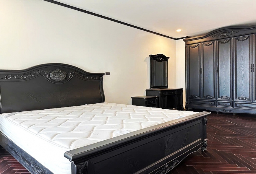 Nice penthouse apartment for rent in Ciputra area 
